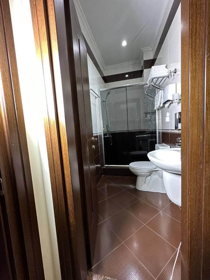 Eiffel Hotel 바투미 외부 사진