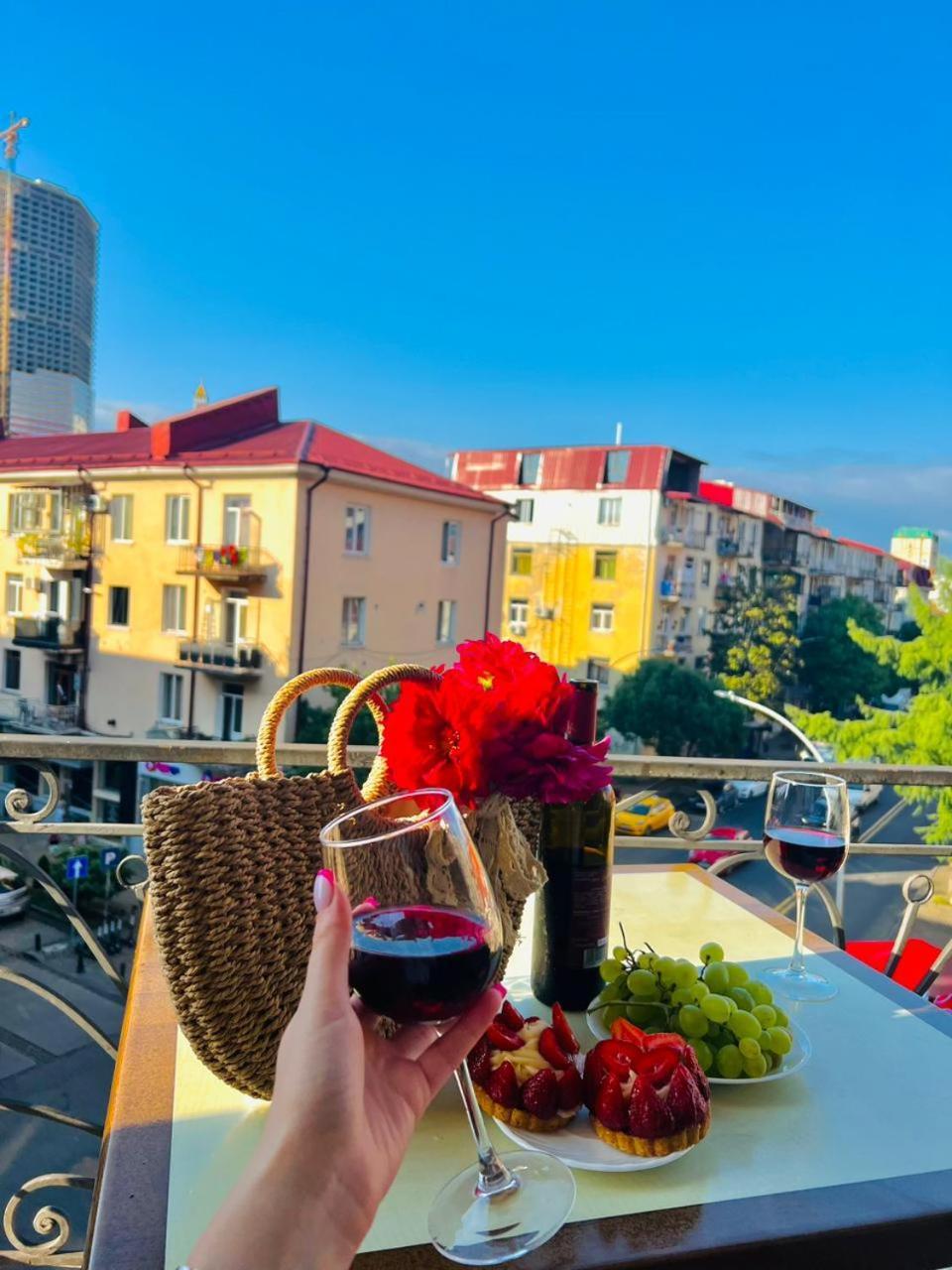 Eiffel Hotel 바투미 외부 사진